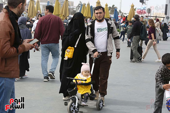 الأسر داخل معرض الكتاب