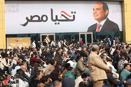 صلاة الجمعة في معرض الكتاب