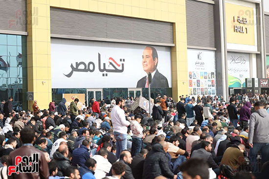 صلاة الجمعة من معرض الكتاب