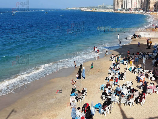 الاستمتاع-بالشواطئ-فى-الشتاء- الاستمتاع-بالشواطئ-فى-الشتاء-