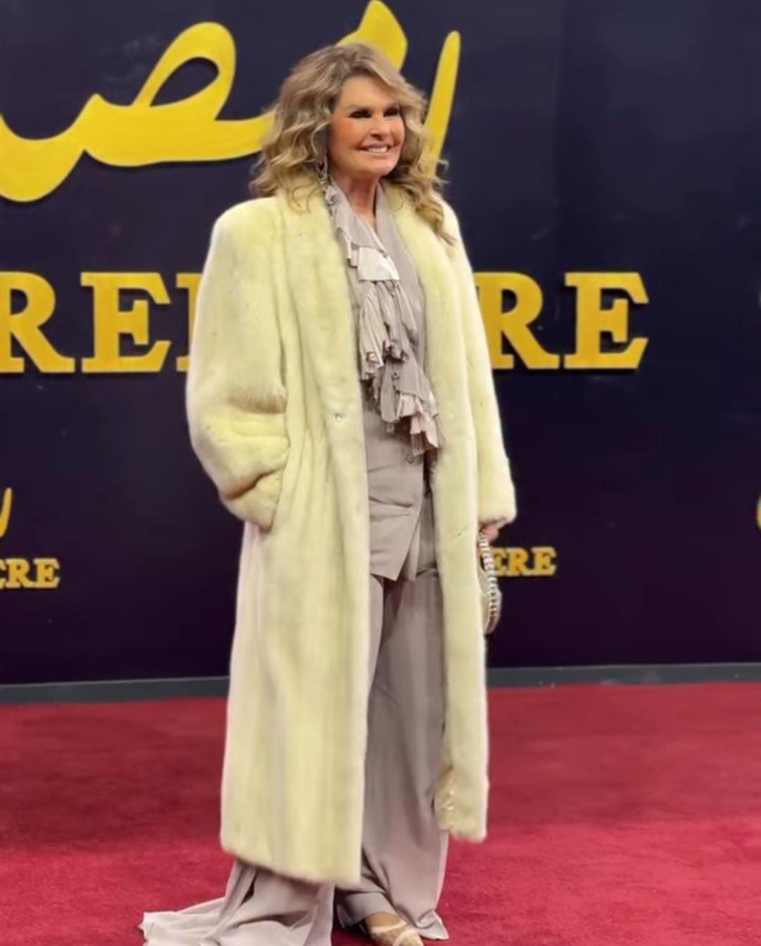 يسرا تتألق على الريد كاربت في حفل الشركة المتحدة يسرا تتألق على الريد كاربت في حفل الشركة المتحدة