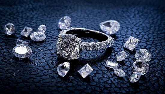 احجار كريمة