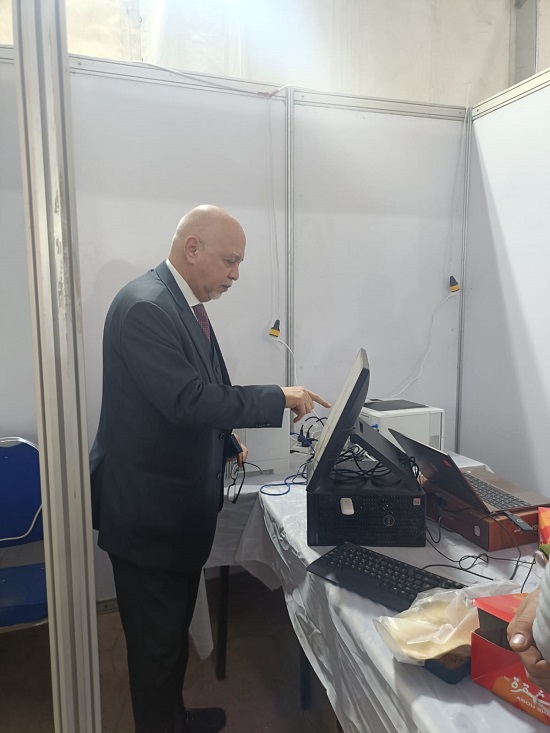 النائب حازم الجندى يدلى بصوته في انتخابات رئاسة حزب الوفد (2)