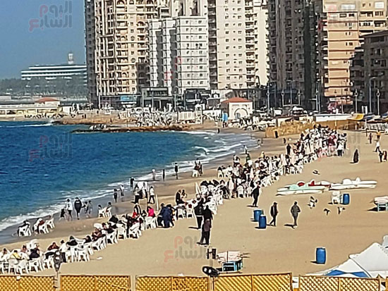 اقبال-على-كافة-الشواطئ اقبال-على-كافة-الشواطئ