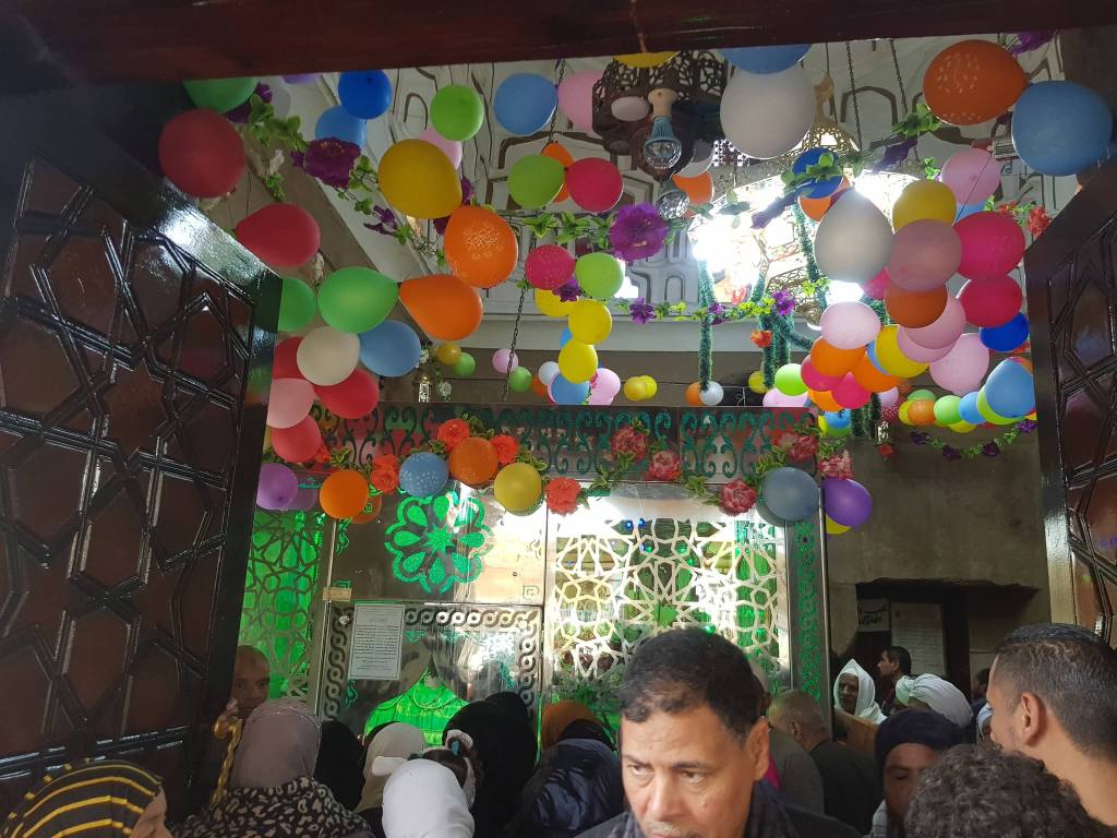 بهجة للمواطنين على مقام سيدي أبو الحجاج الأقصر قبل الليلة الختامية