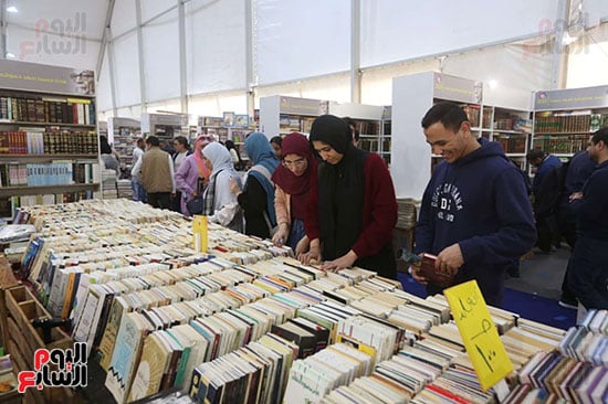 كتب سور الأزبكية