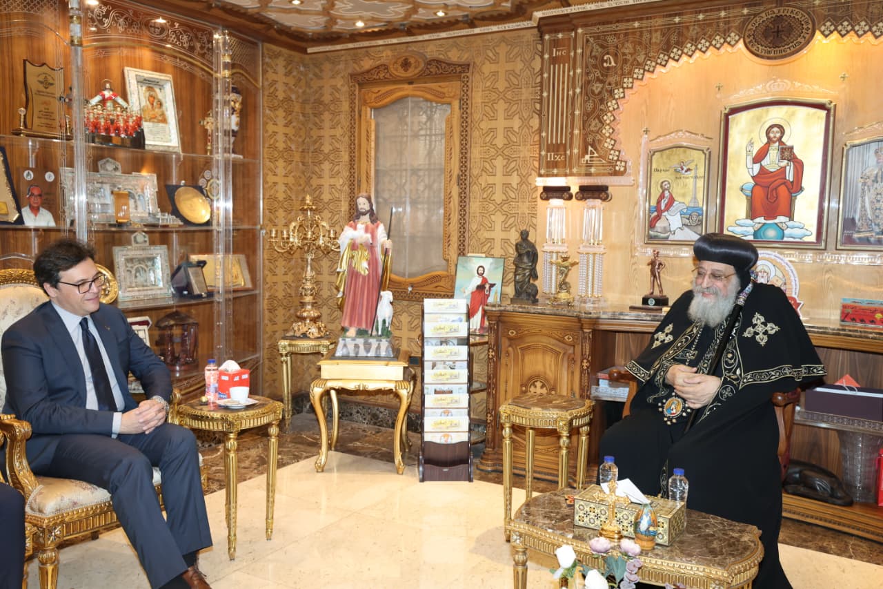 البابا يستقبل وزير الثقافة
