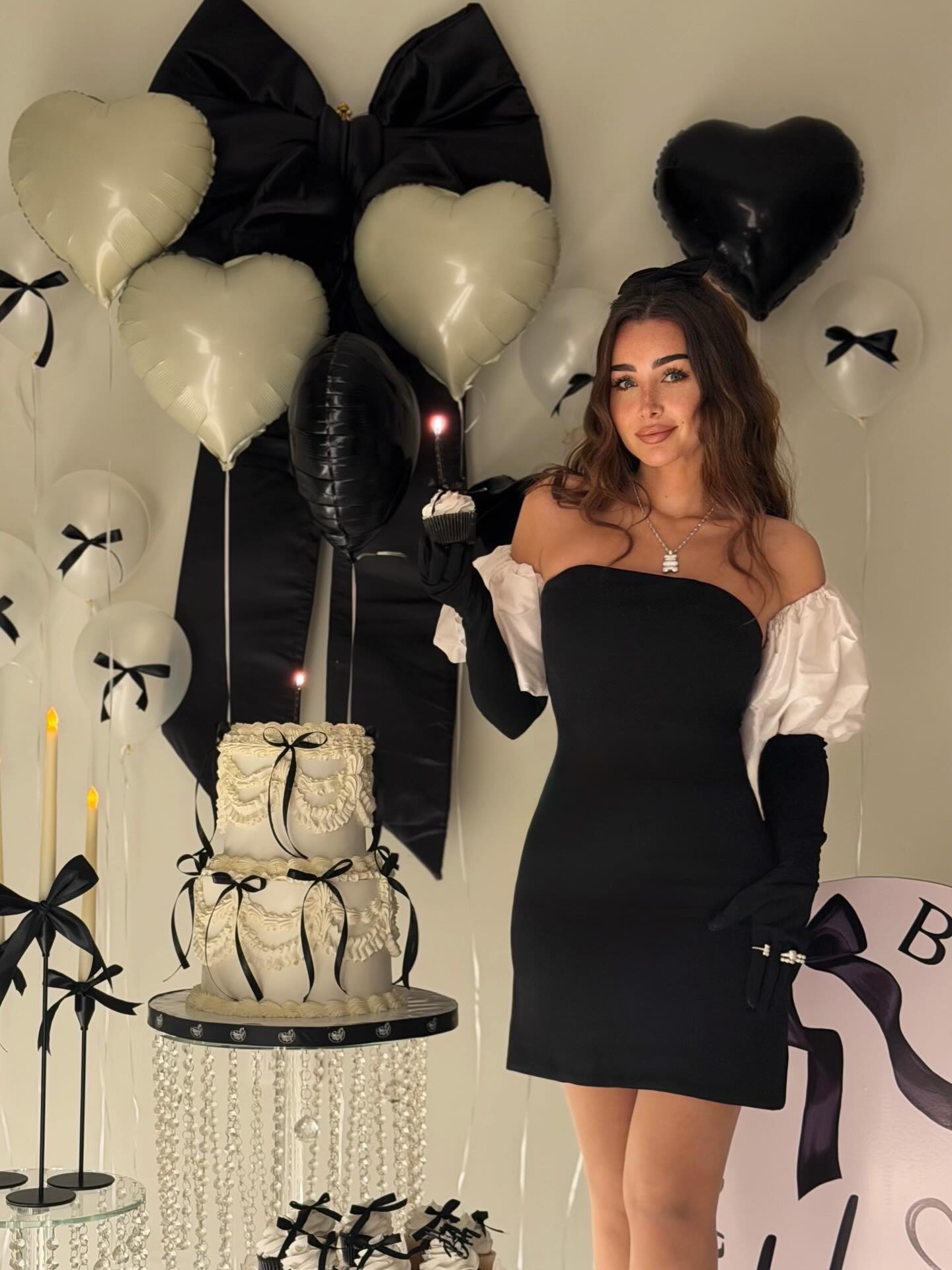 النجمة هنا الزاهد