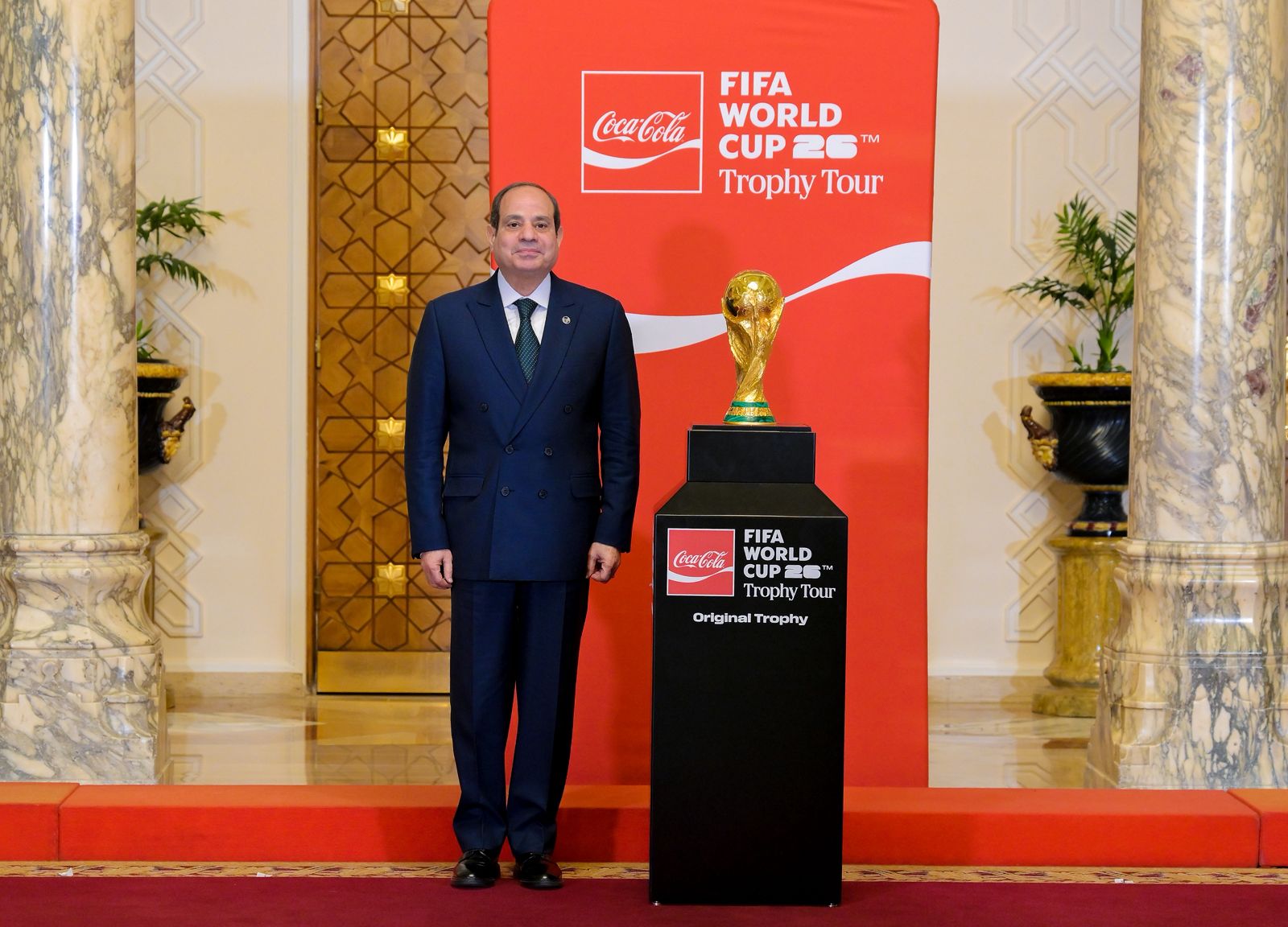 الرئيس السيسى يستقبل وفد فيفا فى إطار الجولة الترويجية لكأس العالم (4)