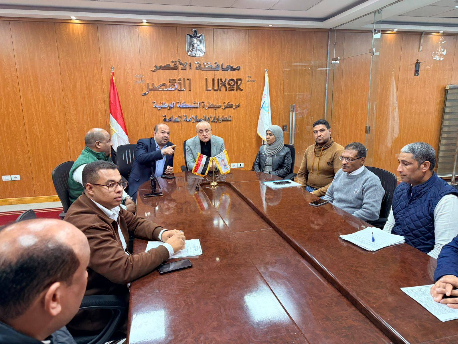 محافظ الأقصر يؤكد على الوقوف على مسافة واحدة من جميع المرشحين محافظ الأقصر يؤكد على الوقوف على مسافة واحدة من جميع المرشحين