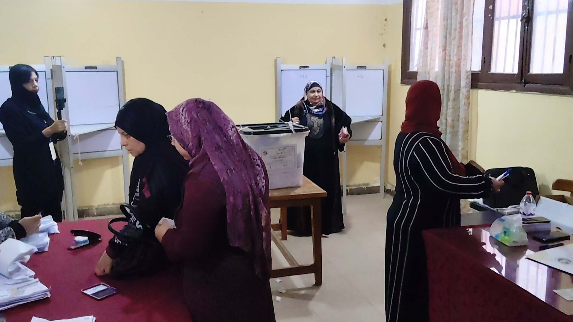 السيدات يتصدرن المشهد بانتخابات البحيرة السيدات يتصدرن المشهد بانتخابات البحيرة