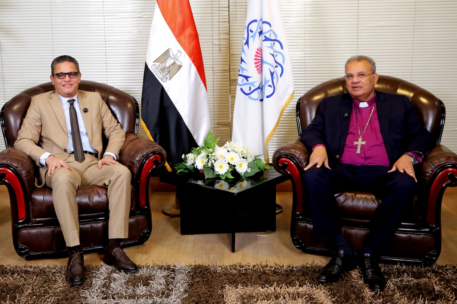 الدكتور أندريه زكى رئيس الطائفة الإنجيلية والكاتب الصحفى عبدالفتاح عبدالمنعم رئيس تحرير اليوم السابع (2)