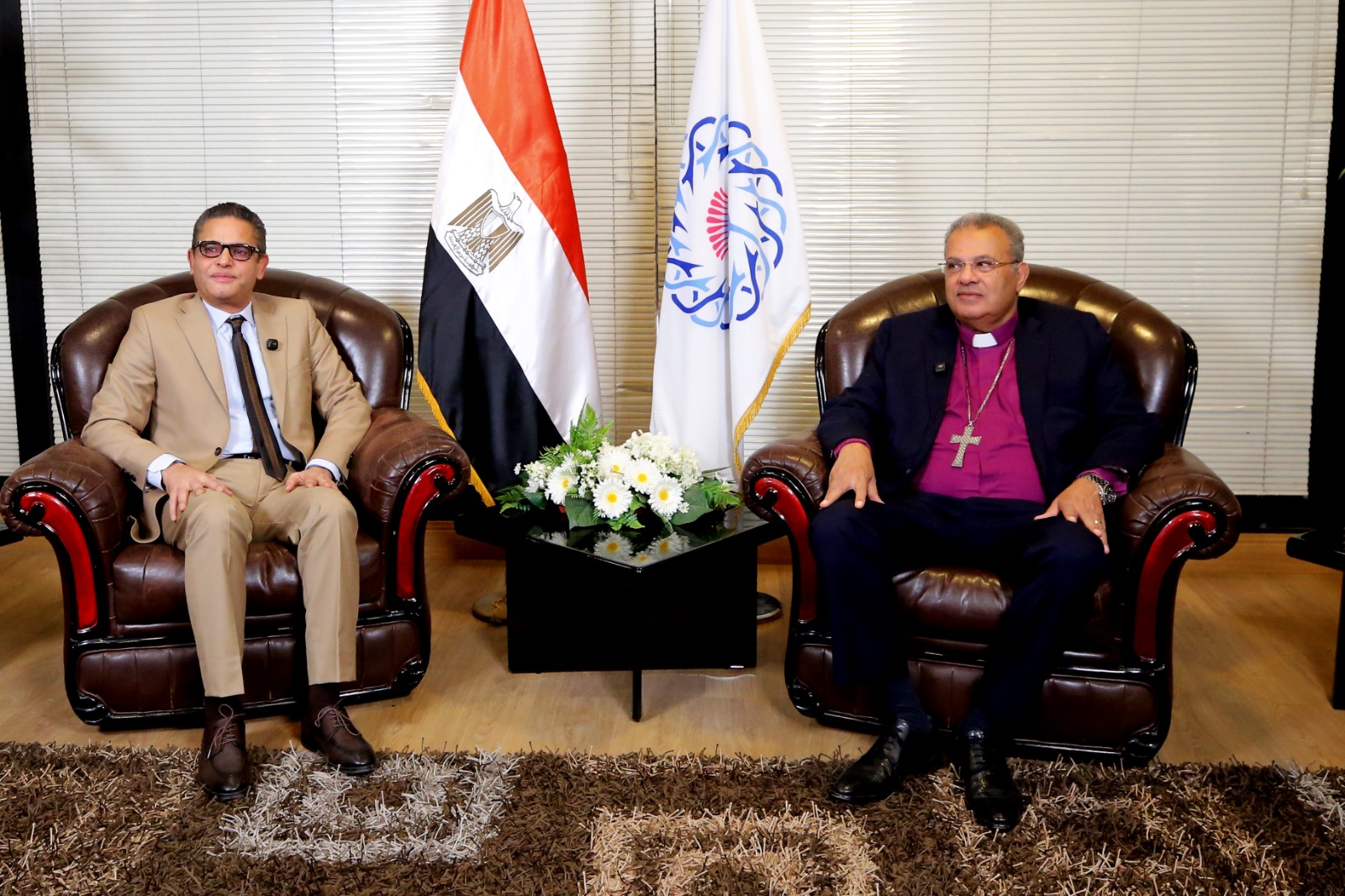 الكاتب الصحفى عبدالفتاح عبدالمنعم رئيس تحرير اليوم السابع يقدم التهنئة للدكتور أندريه زكى (2)