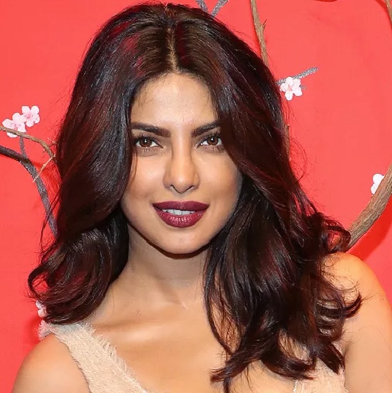 أحمر شفاه برجندي