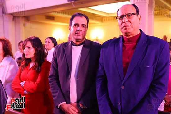 الكاتب الصحفى عادل السنهورى خلال تقديم التهنئة بعيد الميلاد