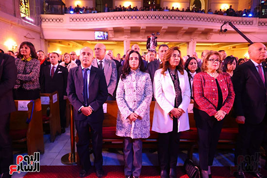 وزراء يقدمون التهنئة بعيد الميلاد