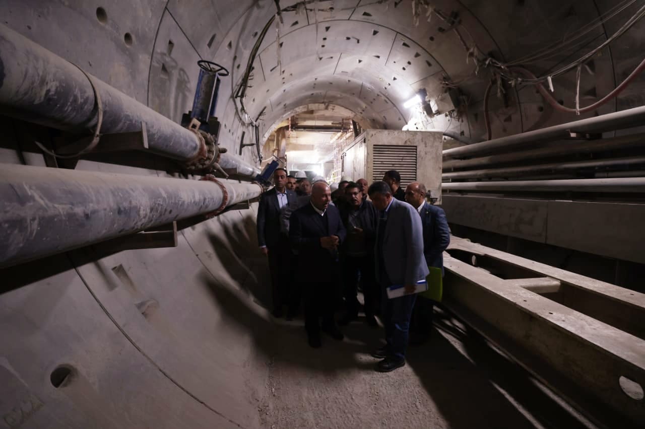 ​نائب رئيس الوزراء يتفقد أعمال تنفيذ الخط الرابع لمترو الأنفاق (2)