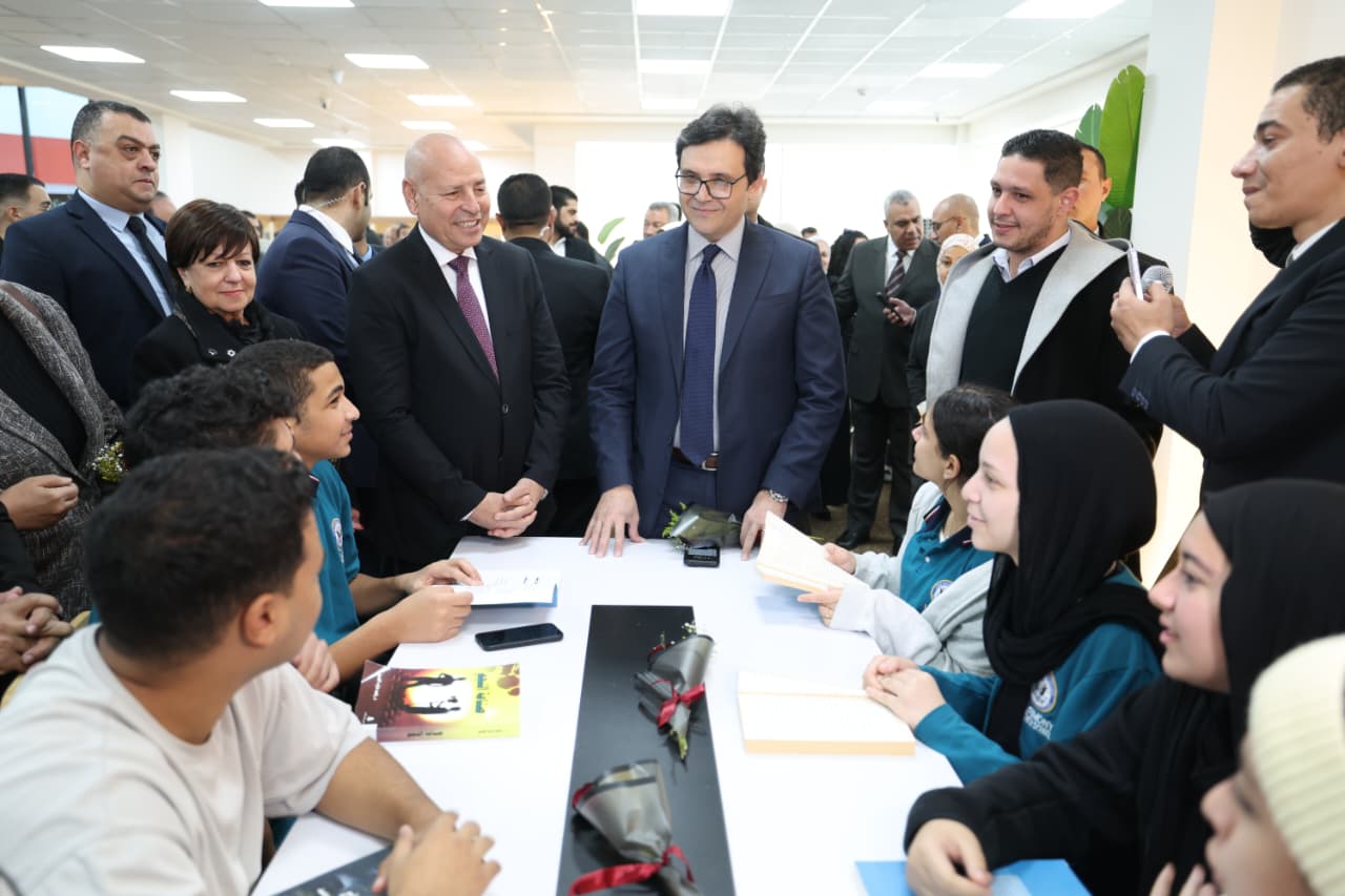 وزير الثقافة ومحافظ القاهرة يفتتحان مكتبة نون السحّار 2 بزهراء المعادي