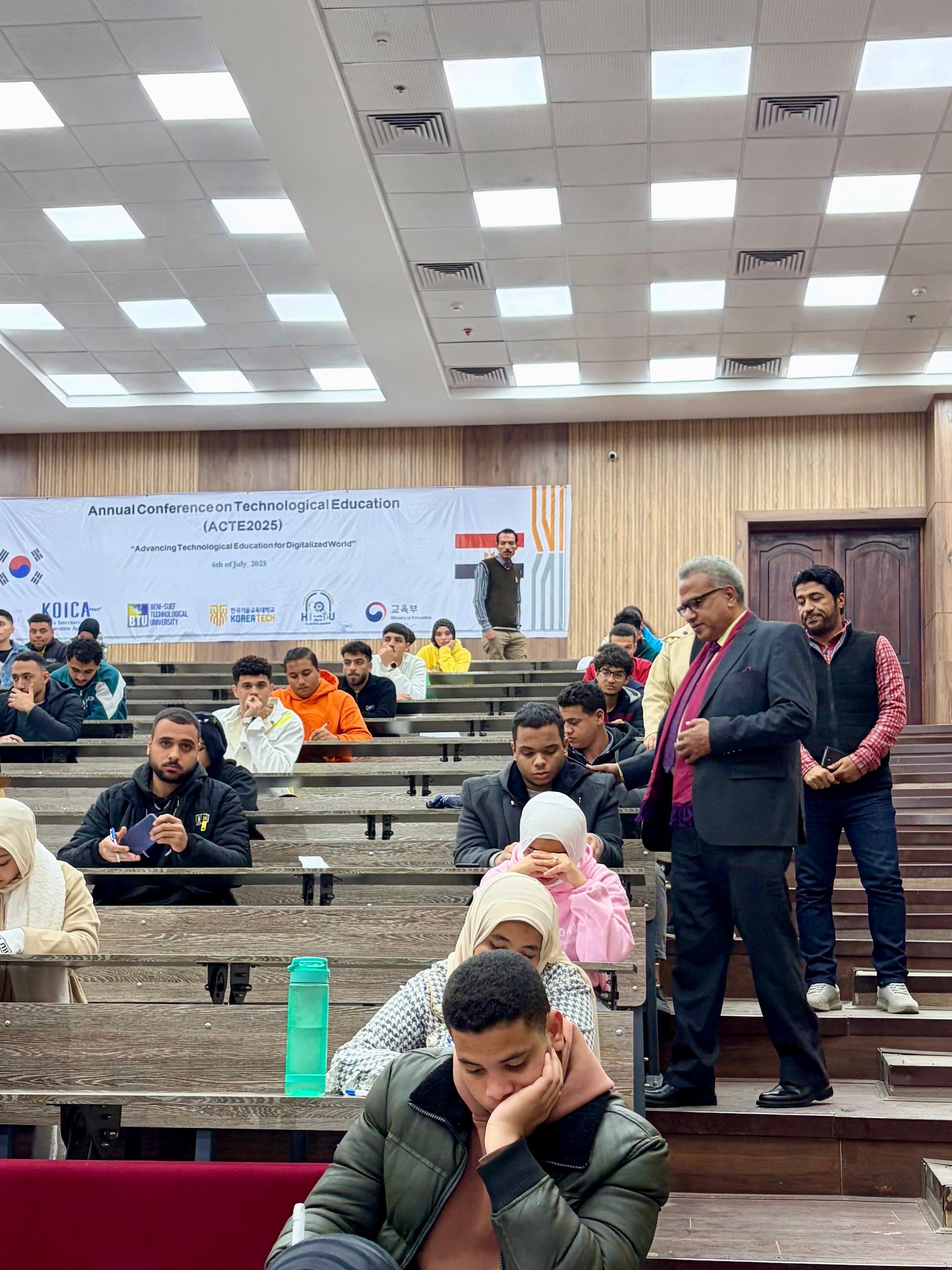 امتحانات الفصل الدراسي الأول امتحانات الفصل الدراسي الأول