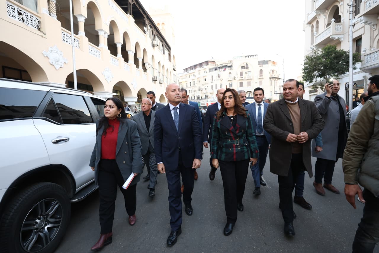 محافظ القاهرة ووزيرة التنمية المحلية