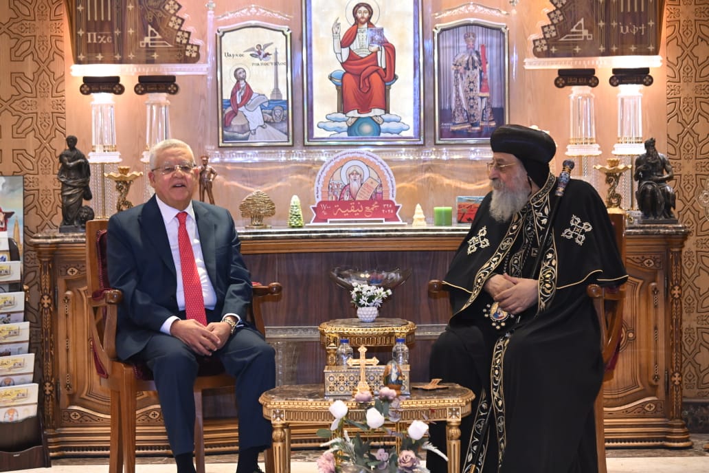 المستشار الدكتور حنفي جبالي يزور الكاتدرائية المرقسية لتقديم التهنئة بعيد الميلاد (1)