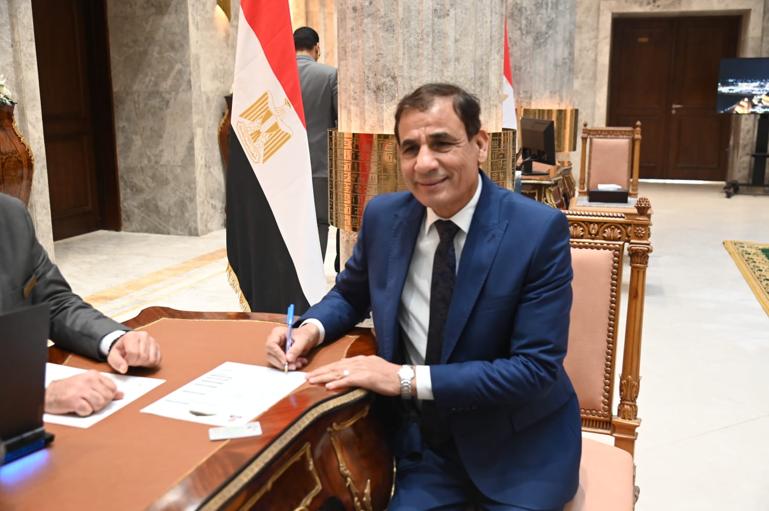 f037c48f-da6e-4efc-aaa4-f583df99432b