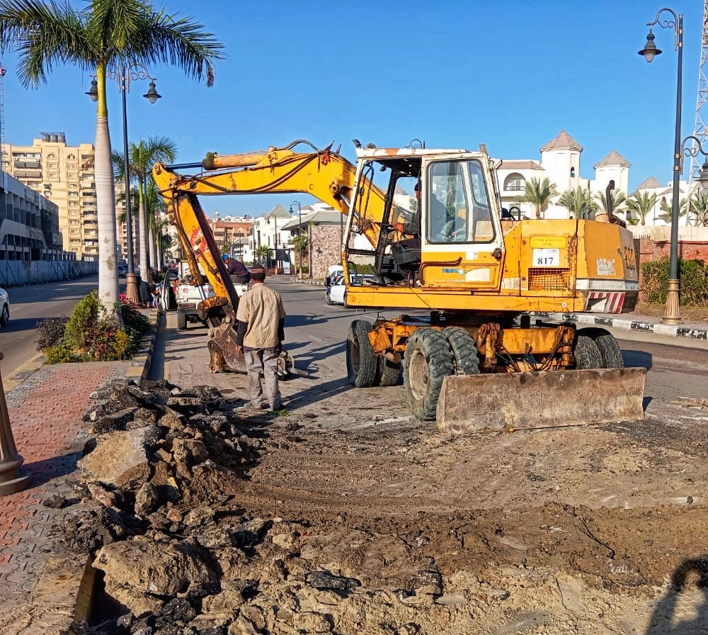 جانب من توصيل المرافق