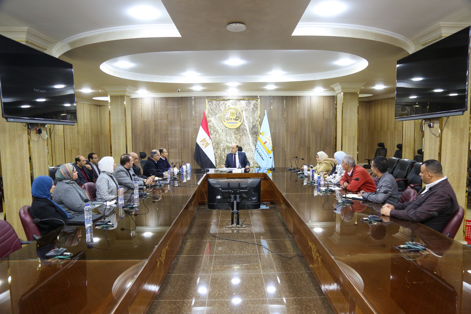 محافظ كفرالشيخ يستعرض الموقف التنفيذي لمشروعات التوسع فى خدمات الصرف الصحي