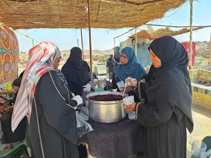 تدريب السيدات علي الإنتاج