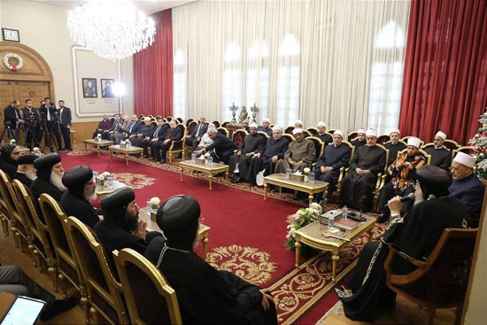 شيخ الأزهر خلال تهنئة البابا تواضروس بعيد الميلاد (7)