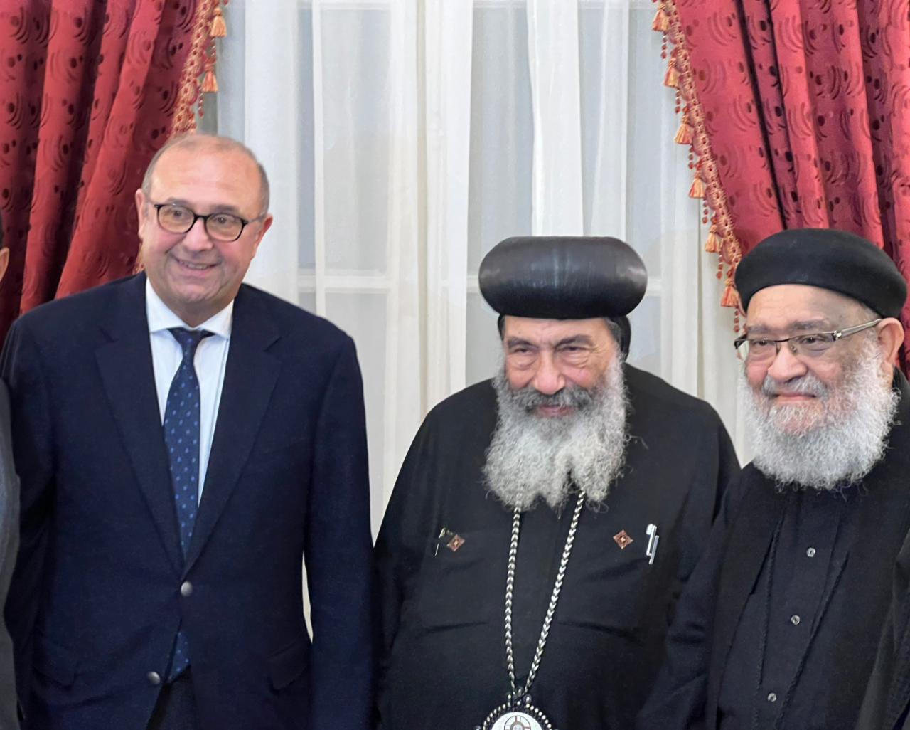 جانب من رئيس الغرفة