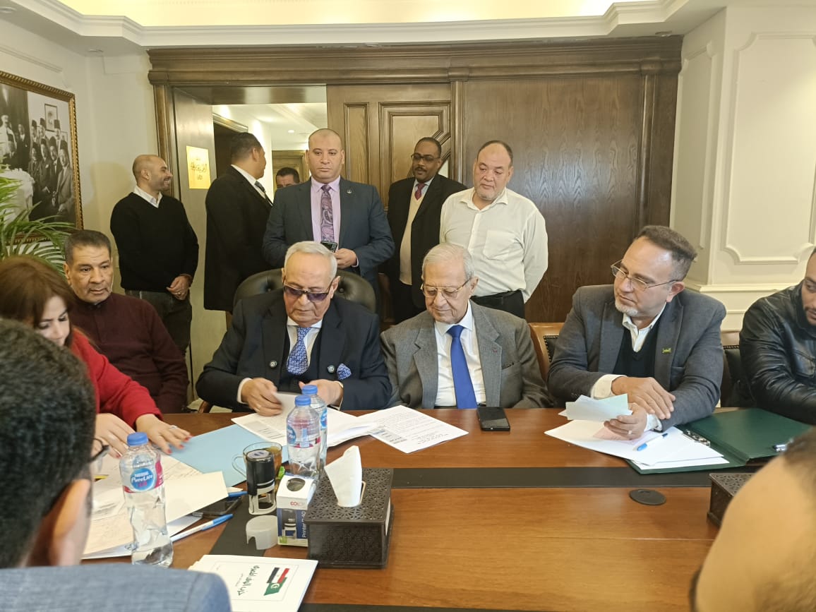 dee06a49-a368-4303-b2e2-b10effe887e1