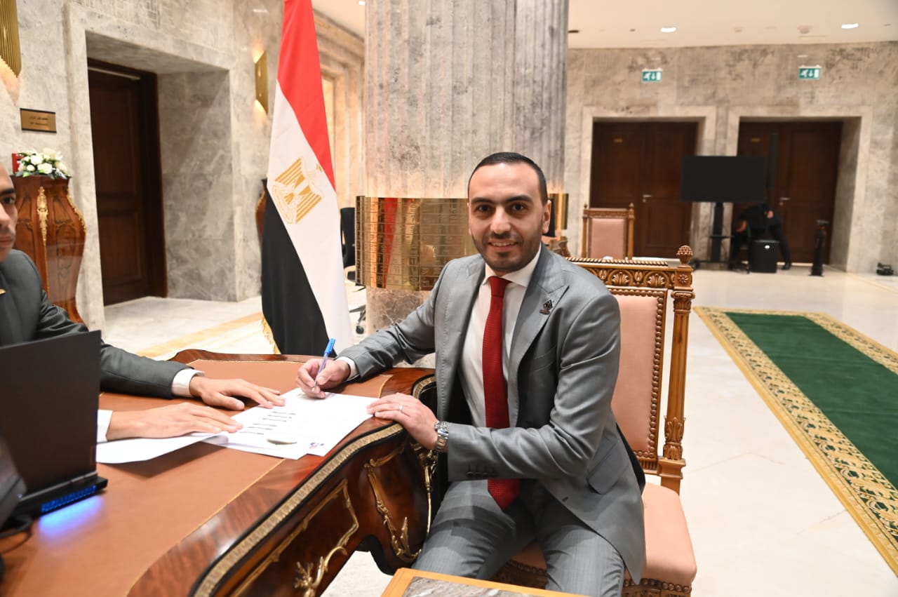 النائب محمد تيسير مطر يتسلم العضوية (4)