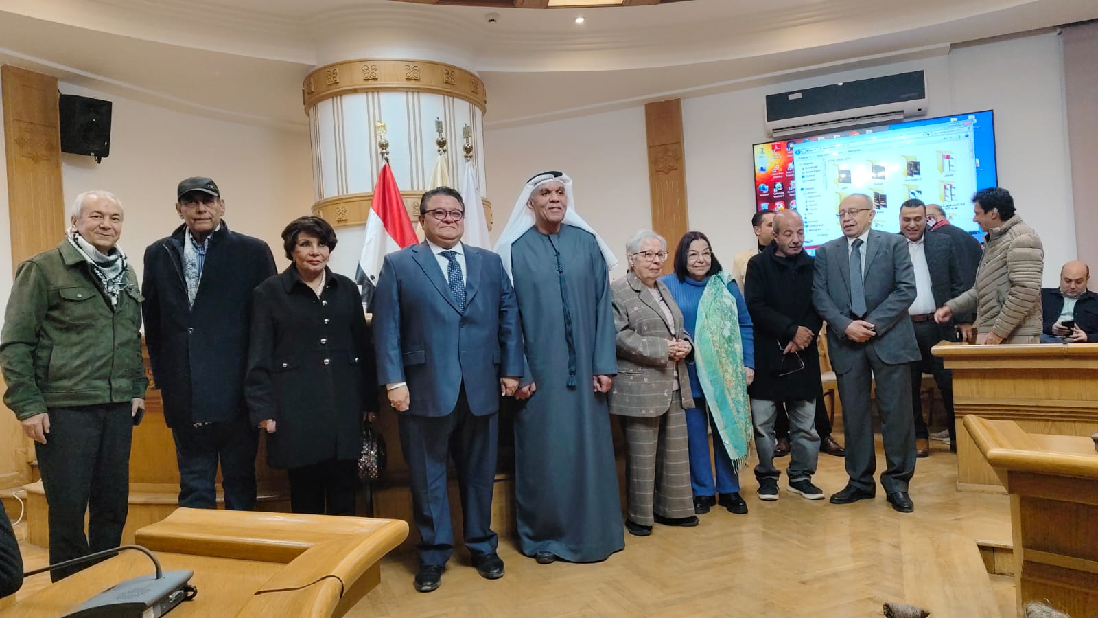 أحمد بدير  تكريم مهرجان المسرح العربي تكريم عزيز جدا واتمني عودتي للوقوف علي خشبة المسرح (4)