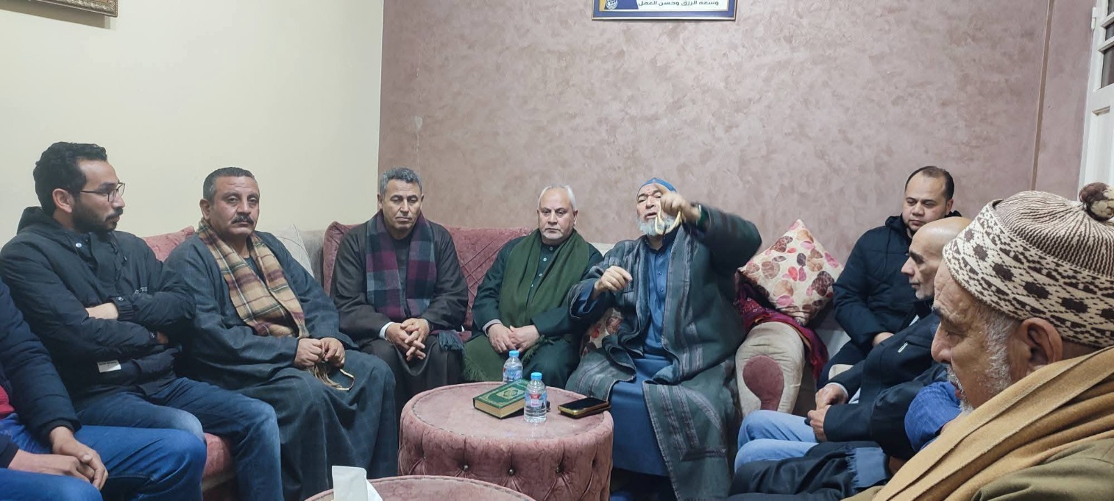 جلسة الصلح بين أسرة محمد مجدي (11)