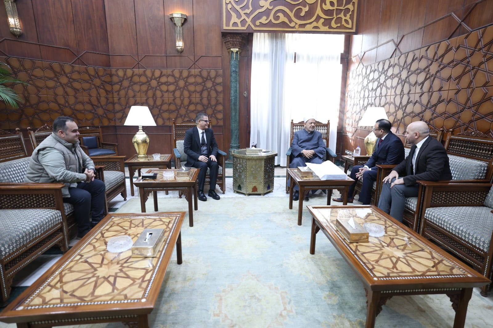 شيخ الأزهر يستقبل وفد اليوم السابع