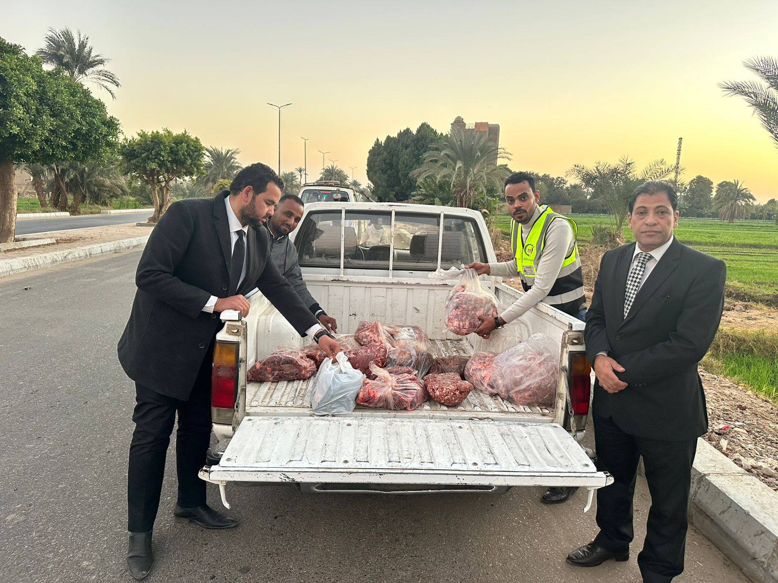 بيطرى الأقصر وحماية المستهلك يضبطان 135 كيلو كبدة ولحوم غير صالحة