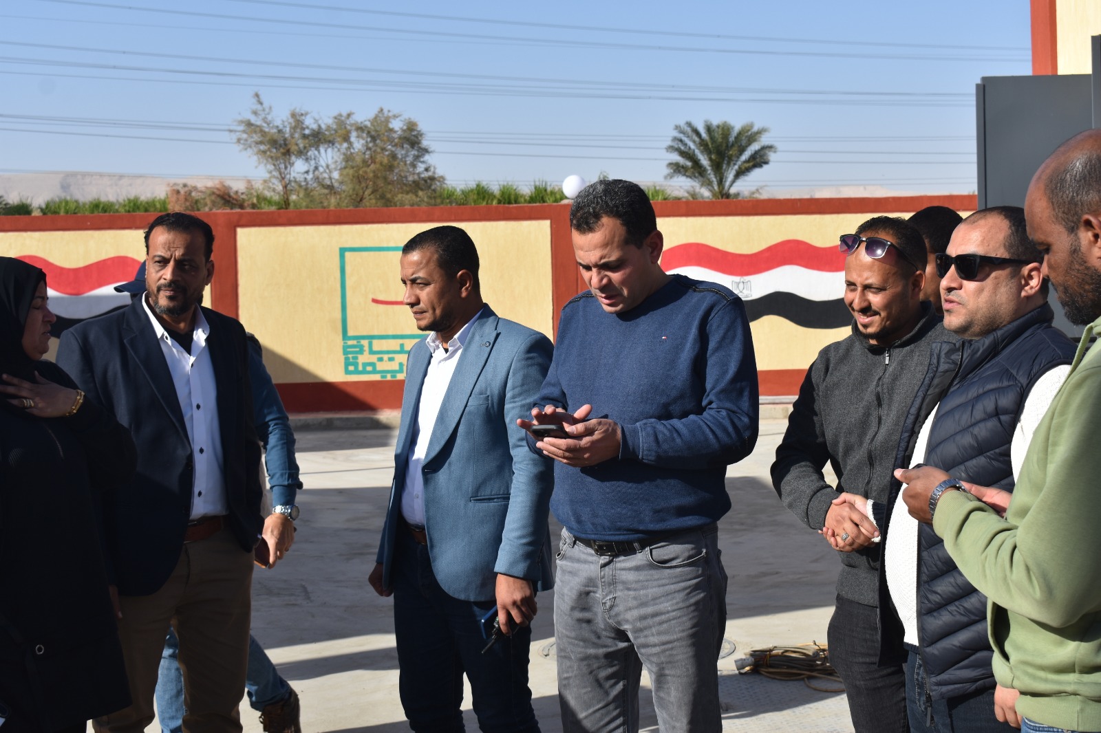 متابعة مشروعات حياة كريمة لدعم قرى مدينة أرمنت