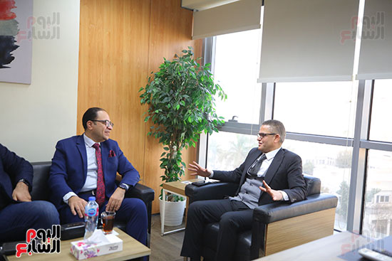 الأستاذ عبد الفتاح عبد المنعم مع الكاتب شريف سعيد