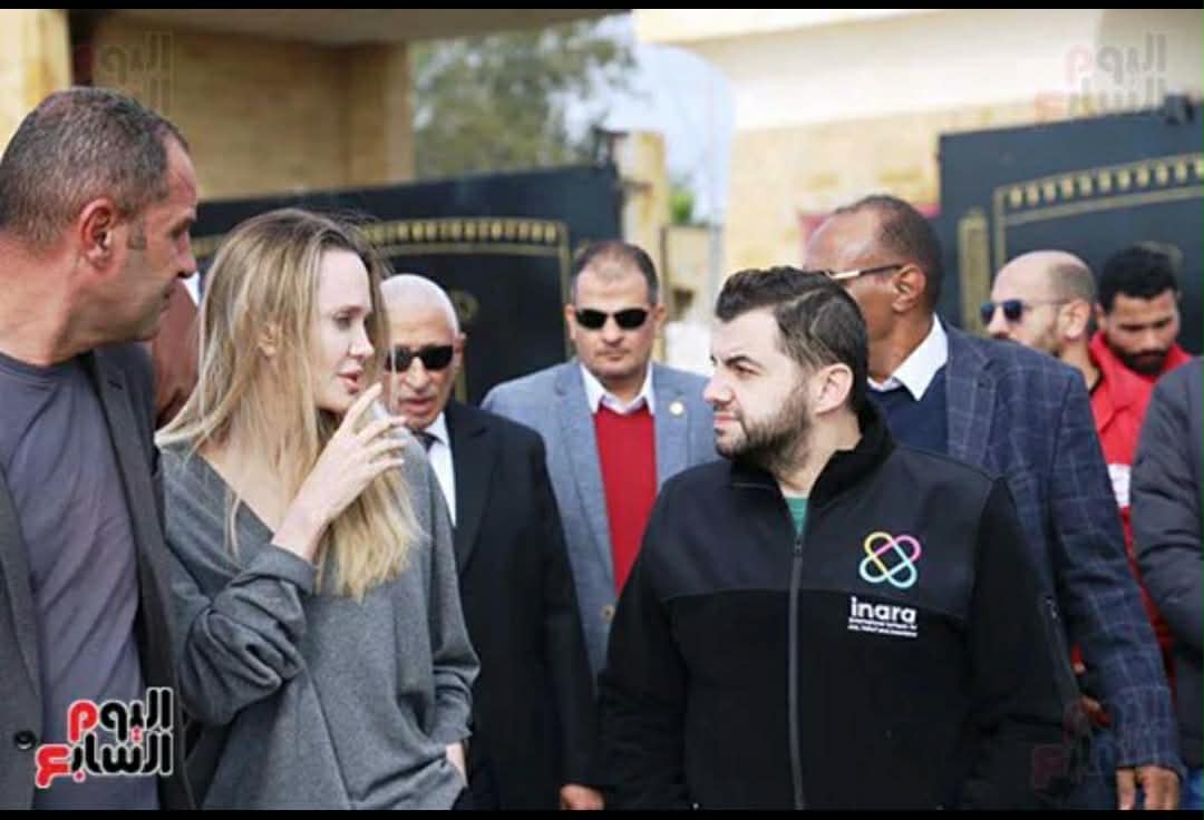 الدكتور حازم الحداد مع النجمة أنجلينا جولى