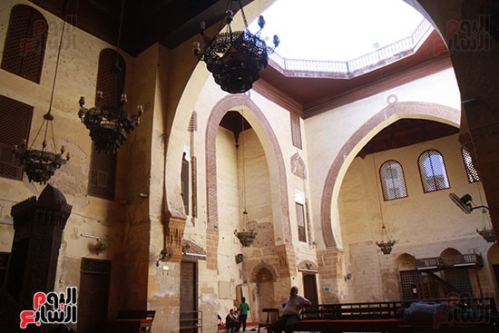 المسجد من الداخل المسجد من الداخل