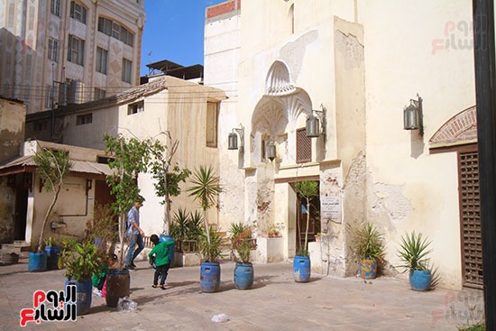 المسجد من الخارج المسجد من الخارج