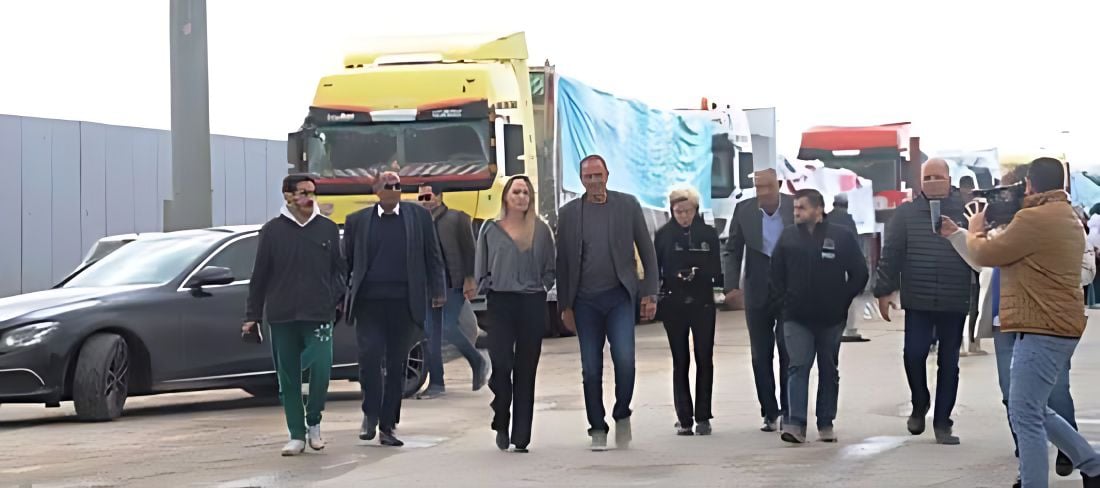 انجلينا جولى تزور مقر المساعدات لغزة