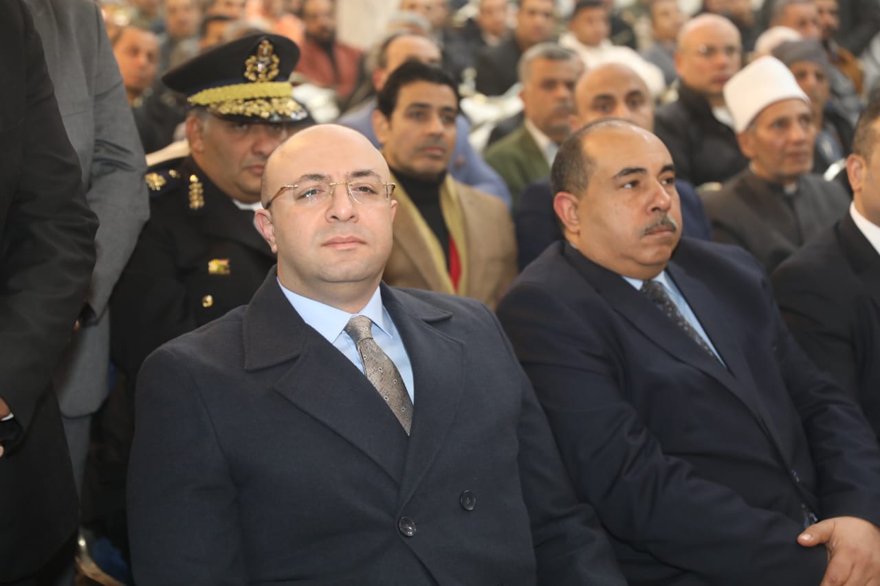 محافظ بني سويف ومدير الأمن داخل مطرانية ببا محافظ بني سويف ومدير الأمن داخل مطرانية ببا