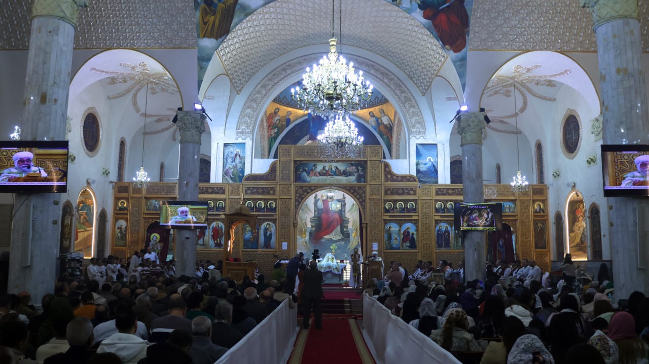 جانب من قداس عيد الميلاد بمطرانية الأقباط الأرثوذكس بالإسماعيلية  (3)