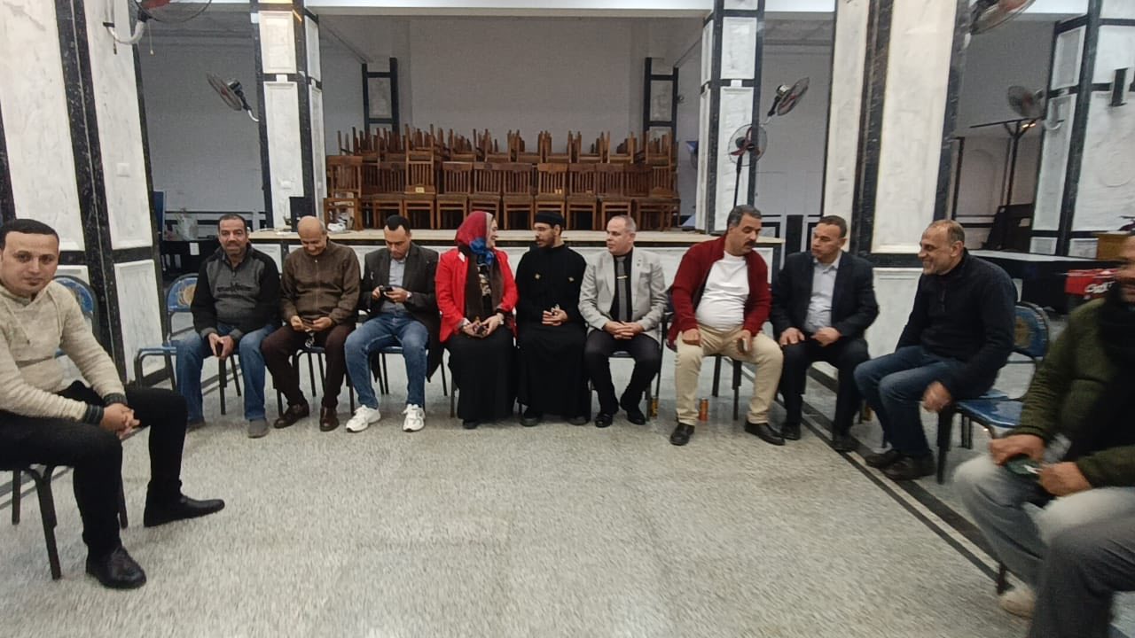 رئيسة مدينة بيلا والوفد المرافق له يهنئون الأقباط رئيسة مدينة بيلا والوفد المرافق له يهنئون الأقباط