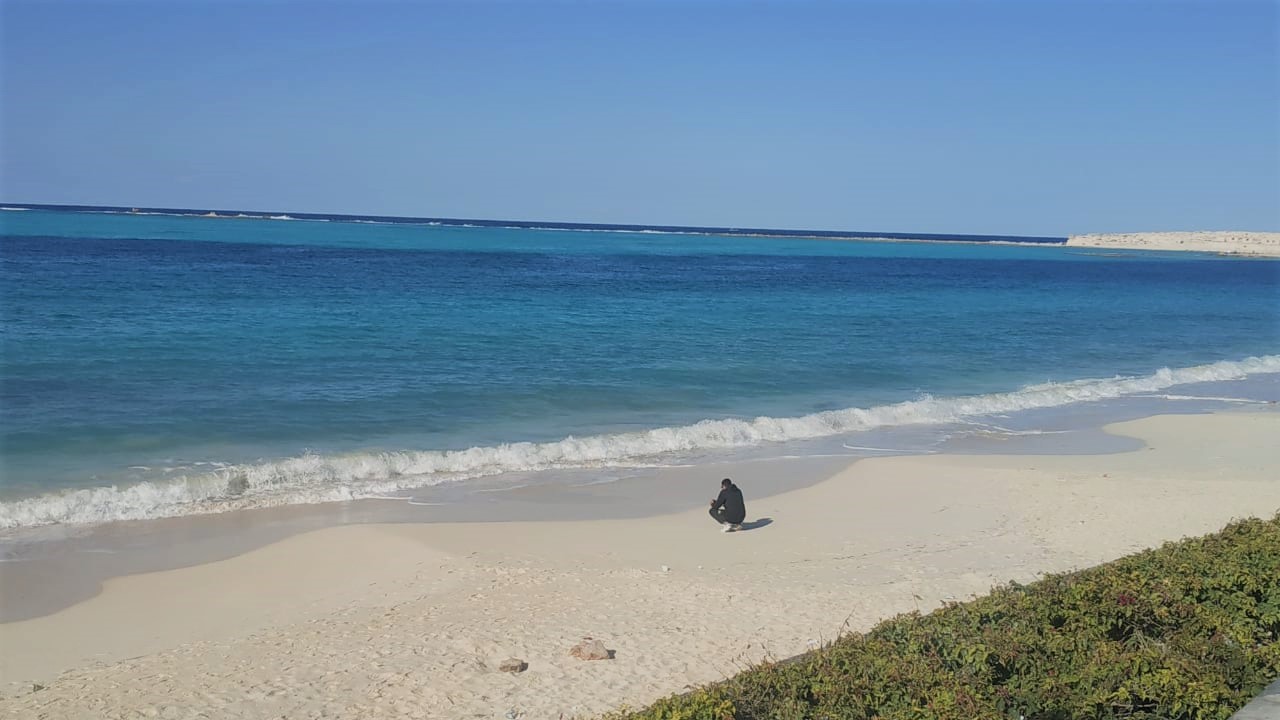 هدوء وخصوصية على شواطئ مطروح