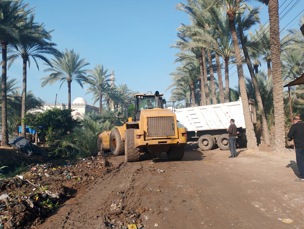 تمهيد وتطوير ونظافة الطرق والشوارع بقرى الجزيرة الخضراء بمطوبس تمهيد وتطوير ونظافة الطرق والشوارع بقرى الجزيرة الخضراء بمطوبس