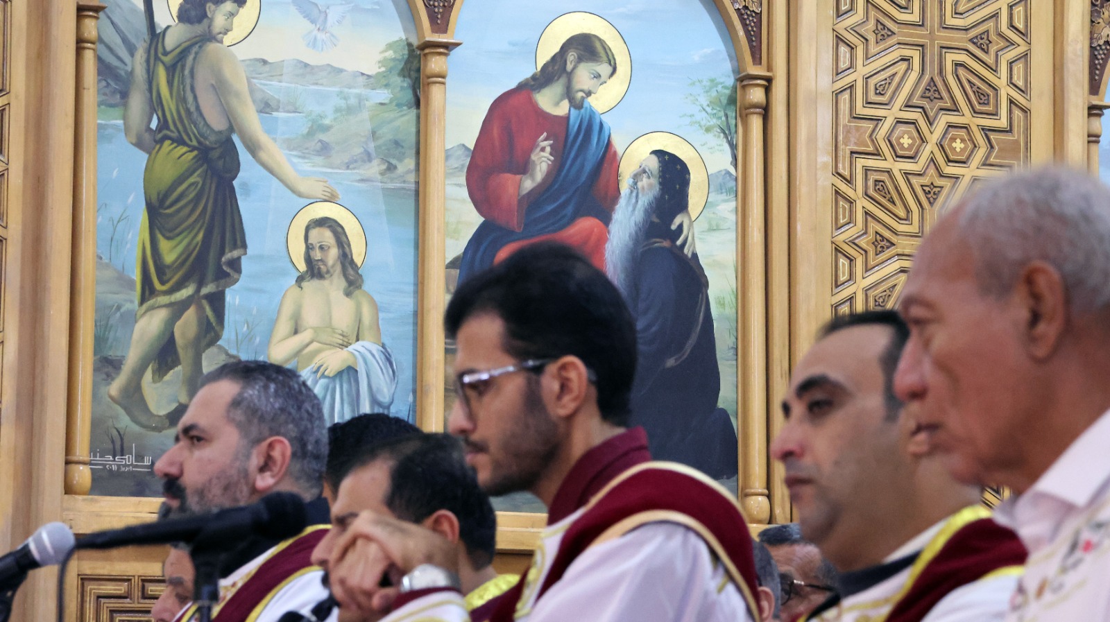 جانب من قداس عيد الميلاد بمطرانية الأقباط الأرثوذكس بالإسماعيلية  (5)