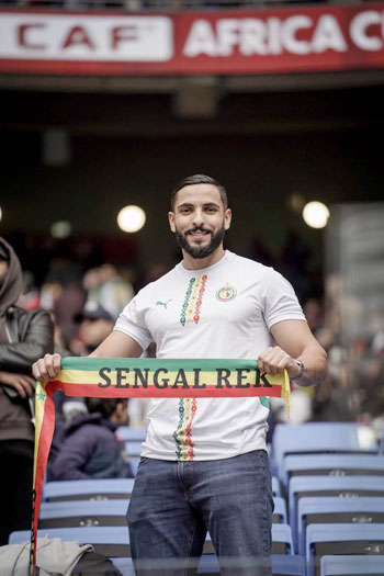 جمهور الشنغال بشار المنتخب الوطنى